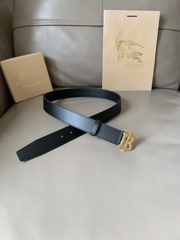 Burberry belt