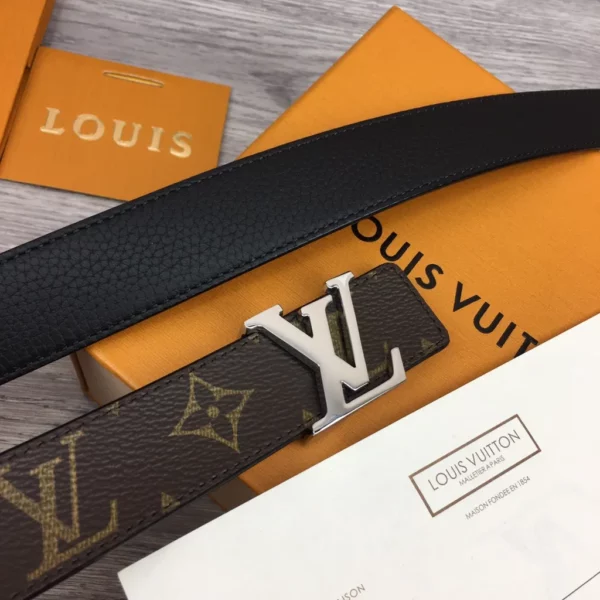 Louis Vuitton belt