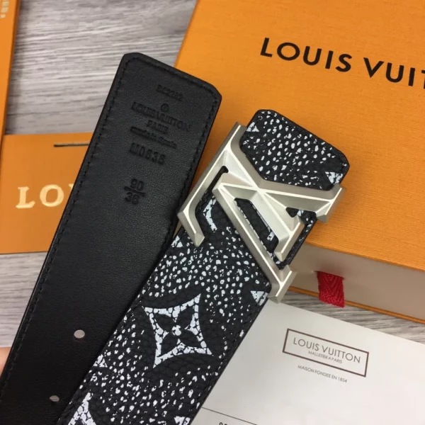 Louis Vuitton belt