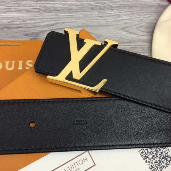 Louis Vuitton belt