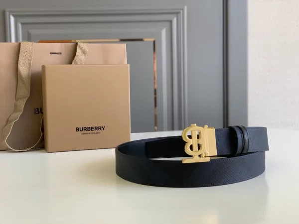 Burberry belt