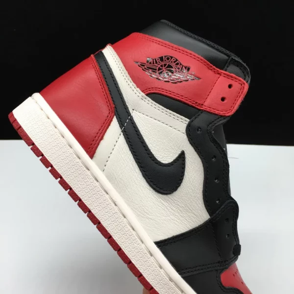 Air Jordan 1 Retro High OG Bred Toe - 2018-05-07 - Replica shoes