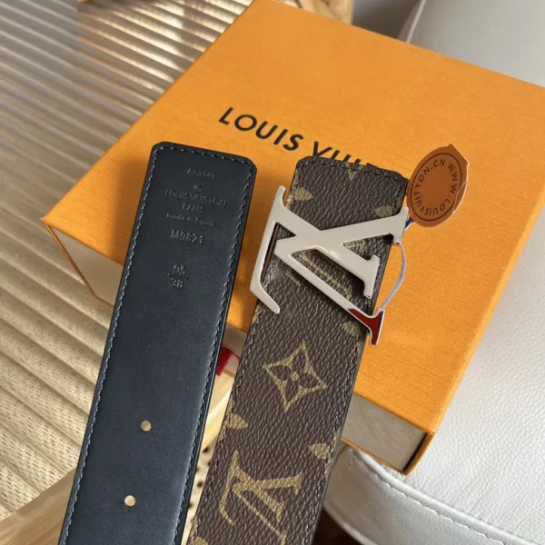 Louis Vuitton belt