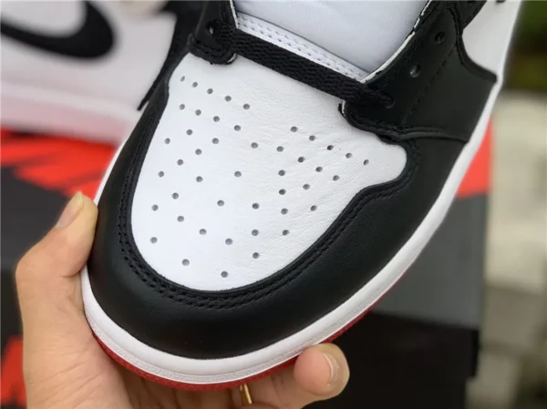 Air Jordan 1 Satin WMNS Black Toe - 2019-08-20 - Replica shoes