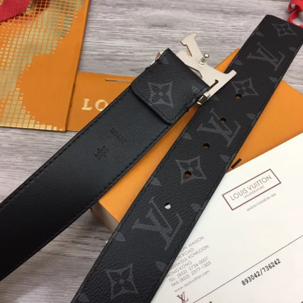 Louis Vuitton belt