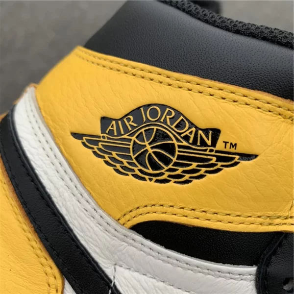 Air Jordan 1 Yellow Toe - 2019-04-21 - Replica shoes