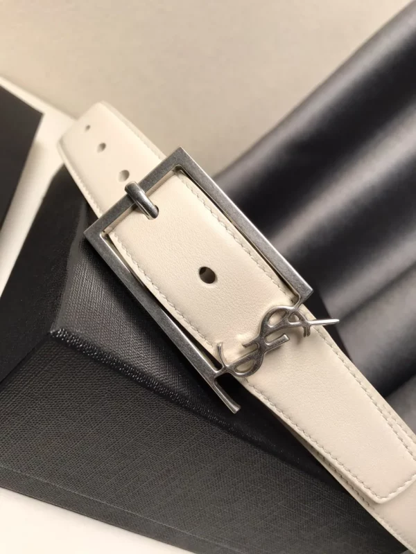 Saint Laurent belt