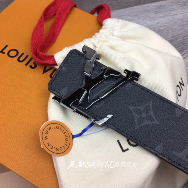 Louis Vuitton belt