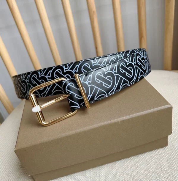 Burberry belt