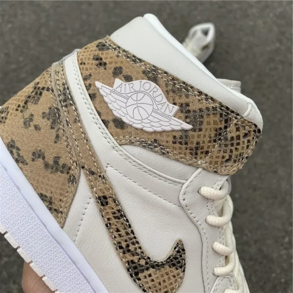 Air Jordan 1 Hi Premium WMNS - 2018-12-24 - Replica shoes