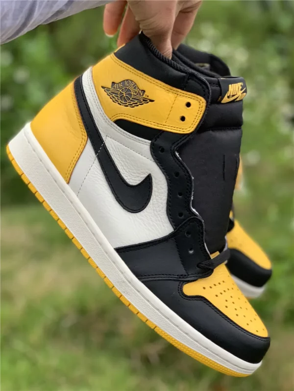 Air Jordan 1 Yellow Toe - 2019-04-21 - Replica shoes