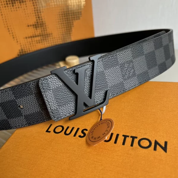 Louis Vuitton belt