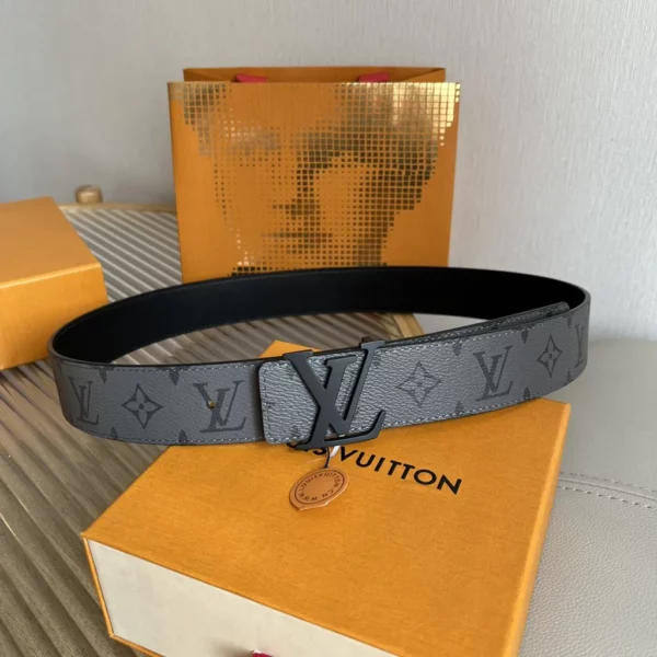 Louis Vuitton belt