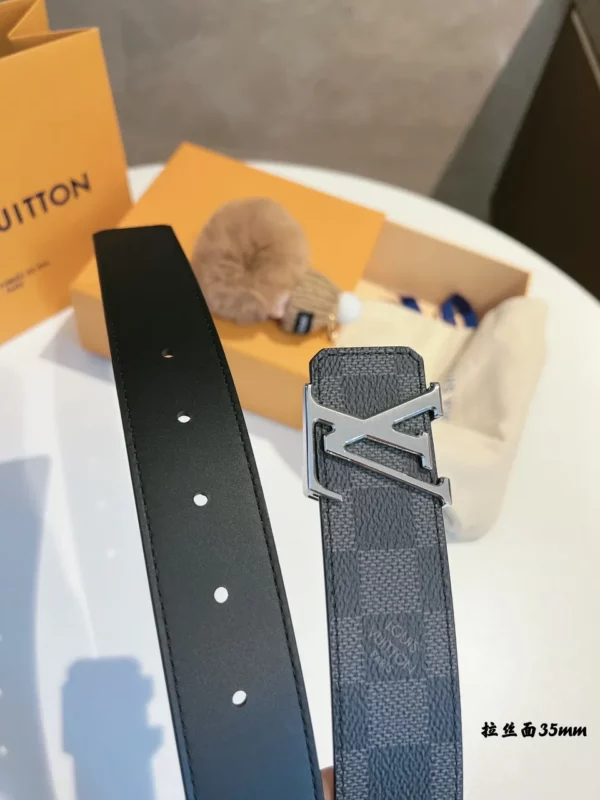 Louis Vuitton belt