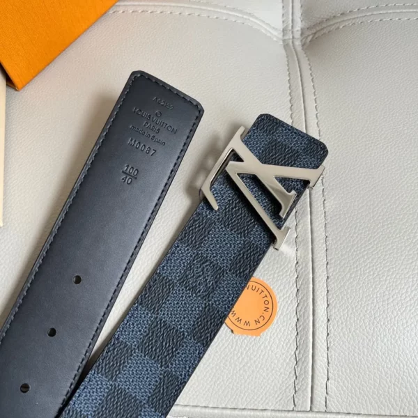 Louis Vuitton belt