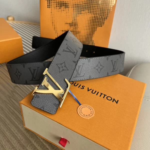 Louis Vuitton belt