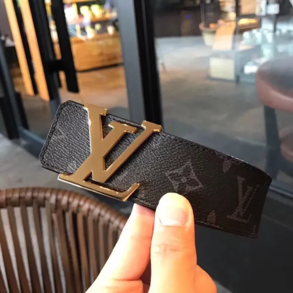 Louis Vuitton belt