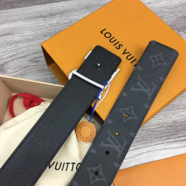 Louis Vuitton belt