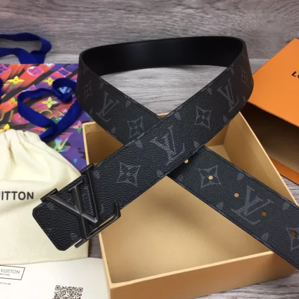 Louis Vuitton belt