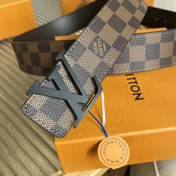 Louis Vuitton belt