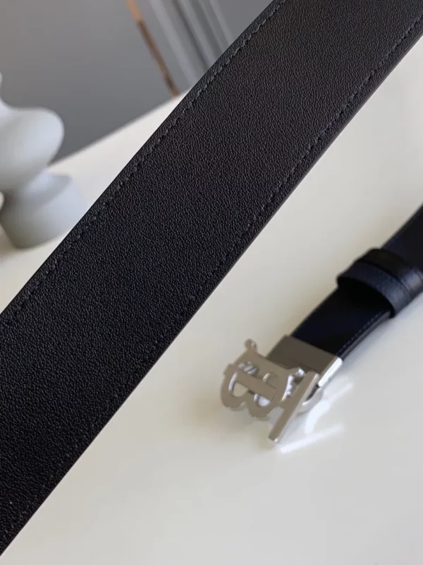 Burberry belt