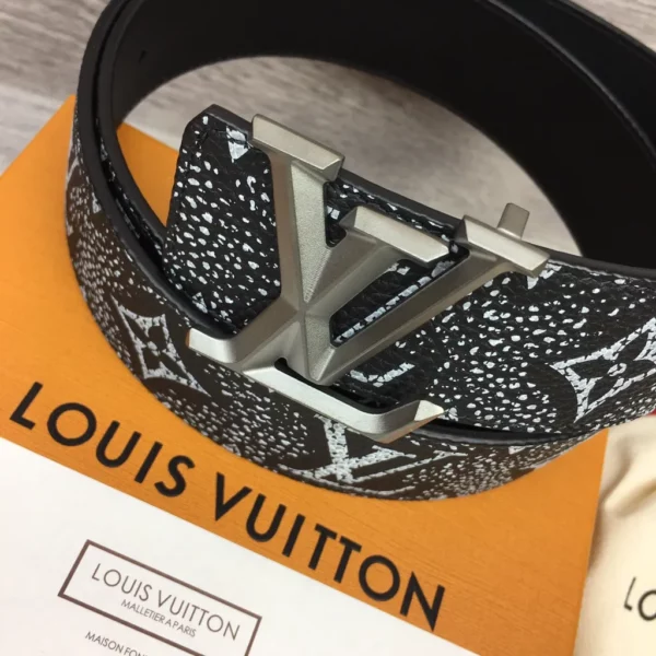 Louis Vuitton belt