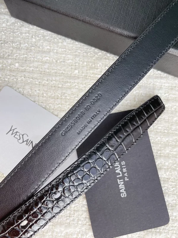 Saint Laurent belt