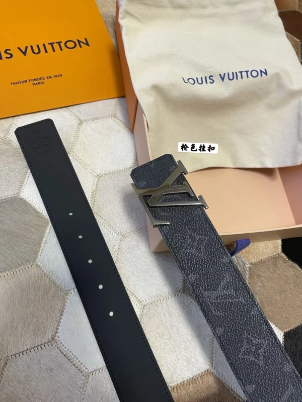 Louis Vuitton belt