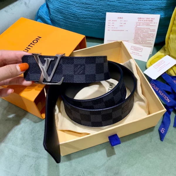 Louis Vuitton belt