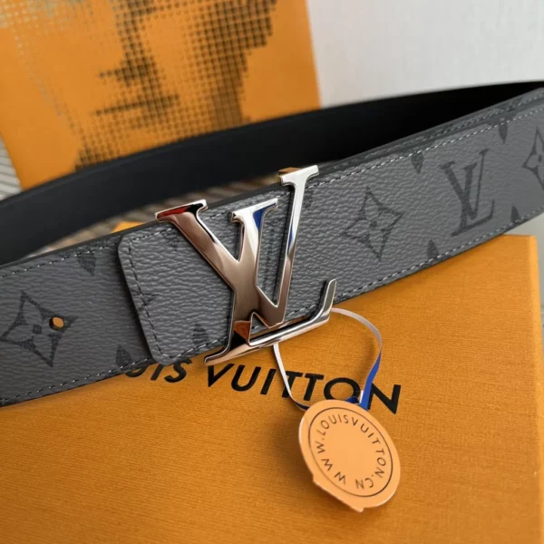 Louis Vuitton belt