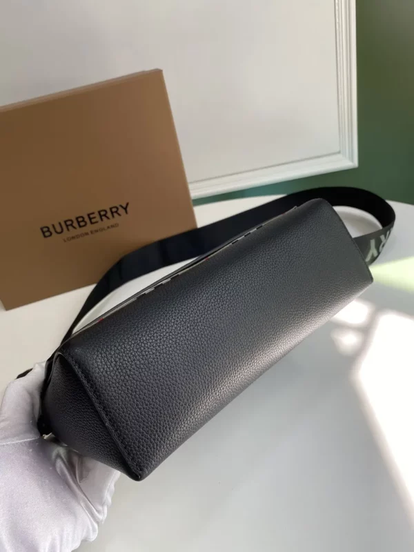 Burberry bag - rep bags