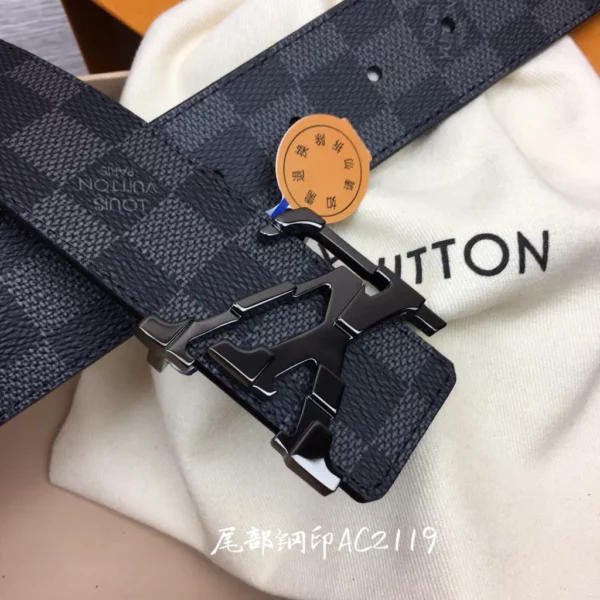 Louis Vuitton belt