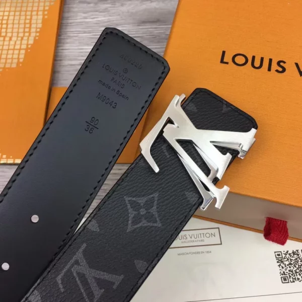 Louis Vuitton belt