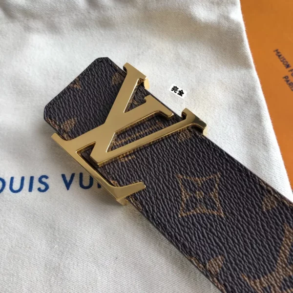 Louis Vuitton belt