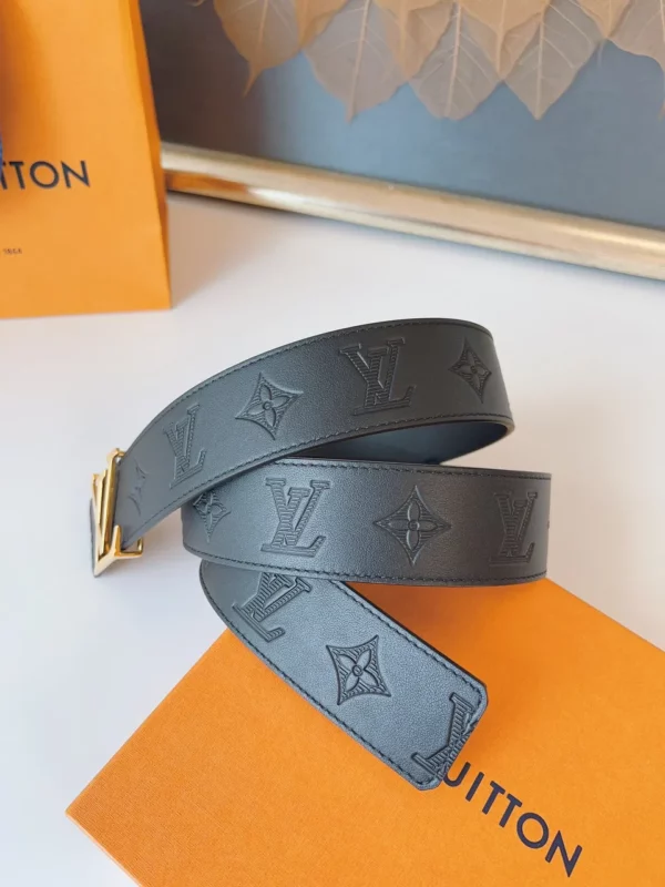 Louis Vuitton belt