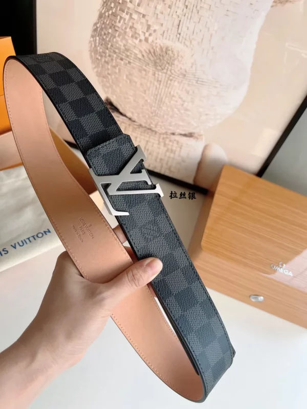 Louis Vuitton belt