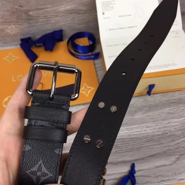 Louis Vuitton belt