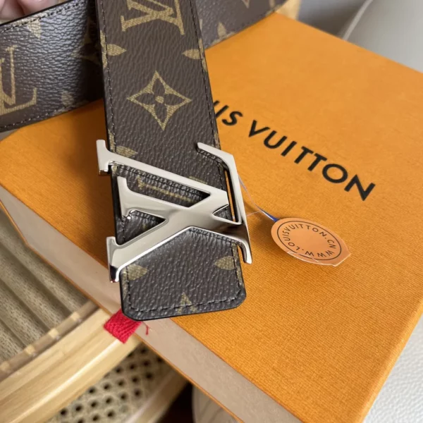 Louis Vuitton belt