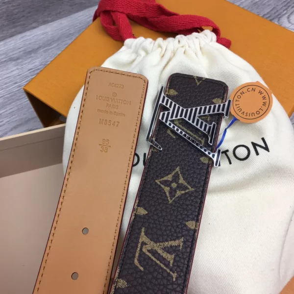 Louis Vuitton belt