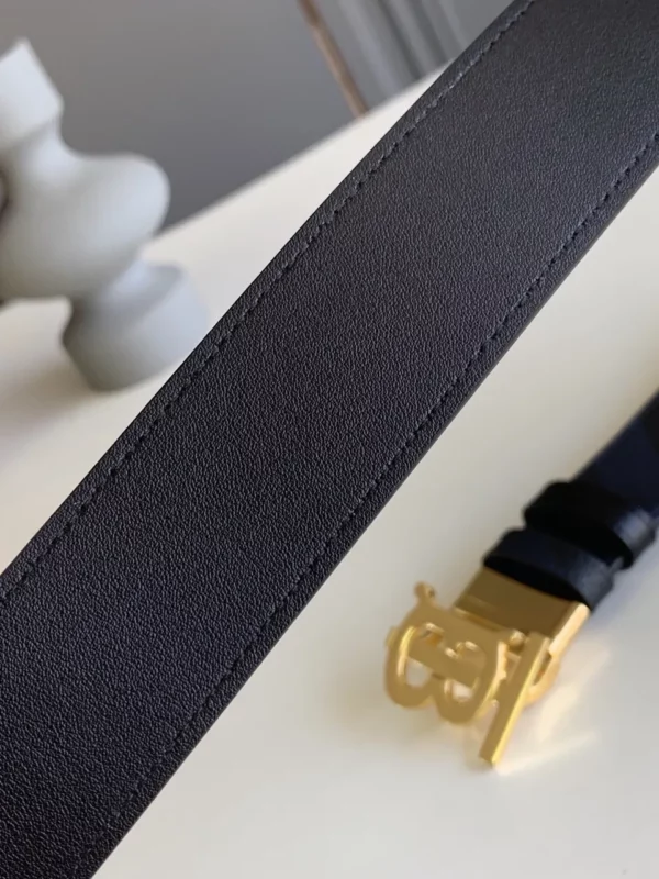 Burberry belt