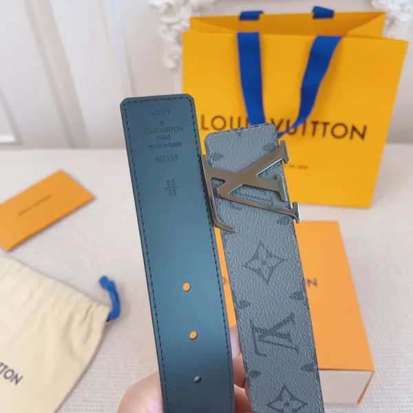 Louis Vuitton belt