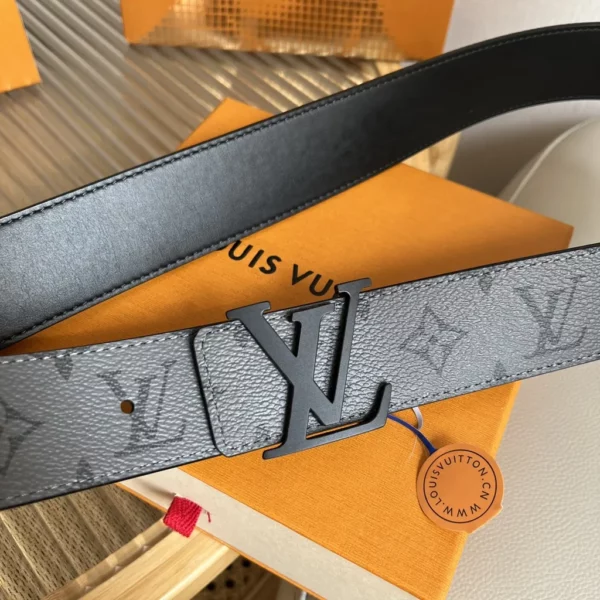 Louis Vuitton belt