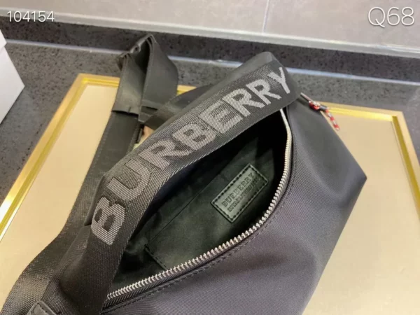 Burberry bag - rep bags