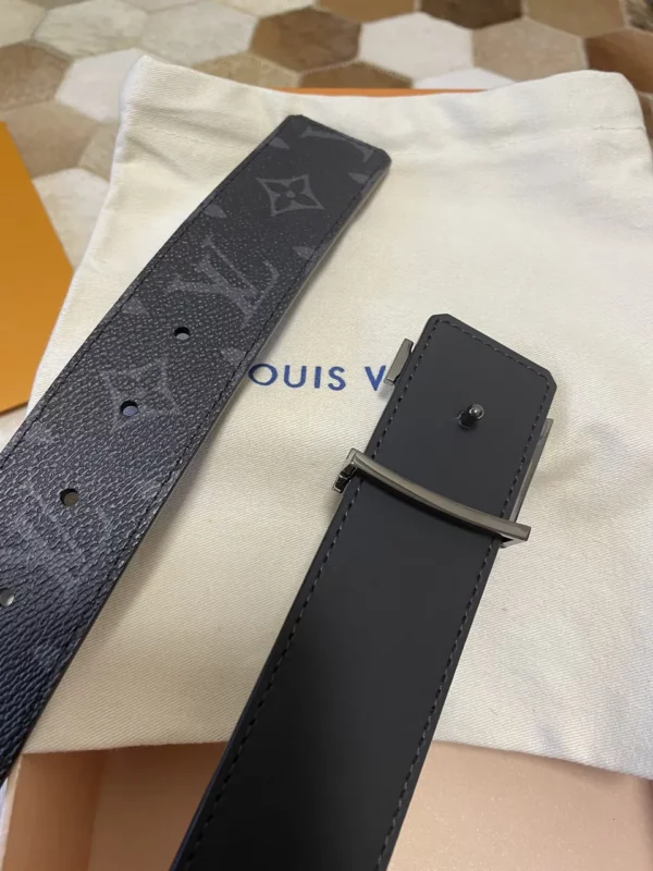 Louis Vuitton belt