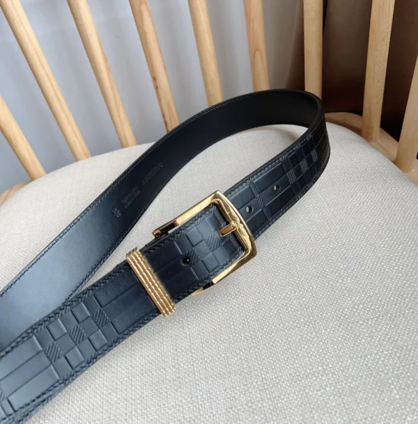 Burberry belt