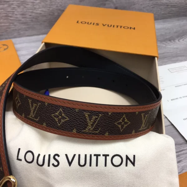 Louis Vuitton belt