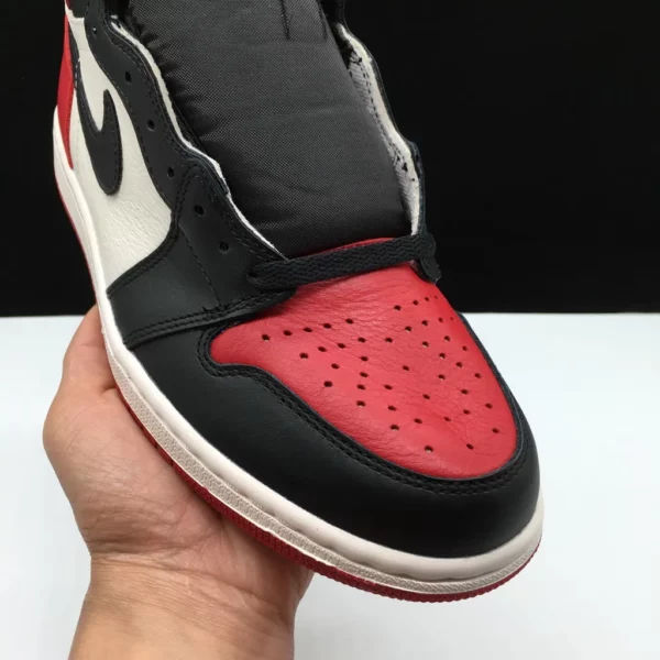 Air Jordan 1 Retro High OG Bred Toe - 2018-05-07 - Replica shoes