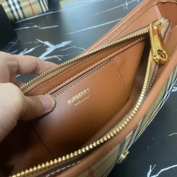 Burberry bag - replica bags