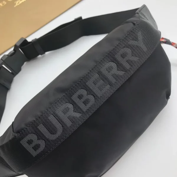 Burberry bag - rep bags