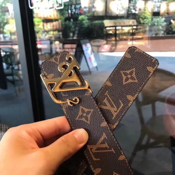 Louis Vuitton belt